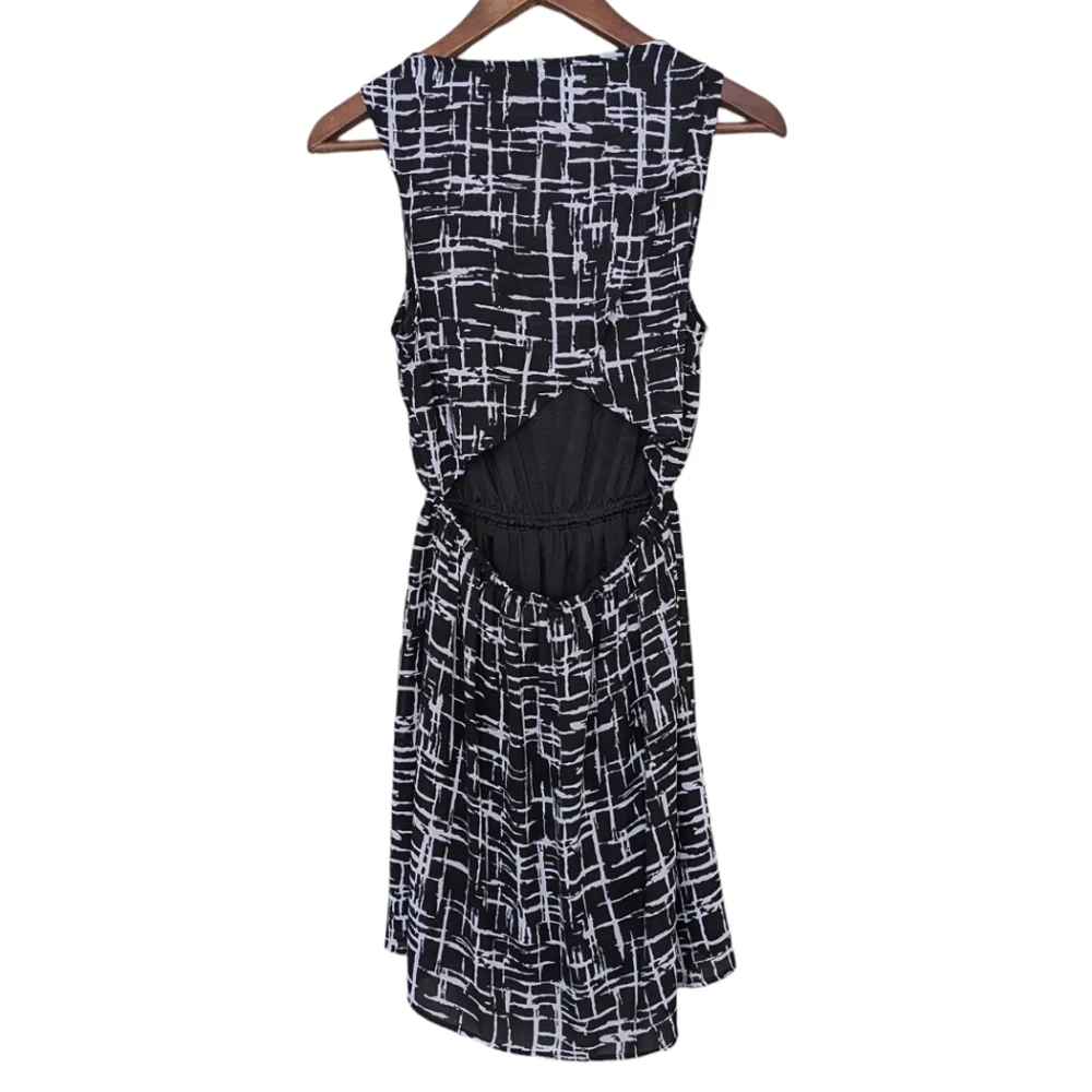Forever 21 versatile black
